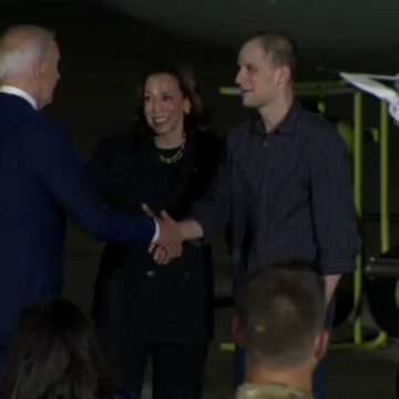 Disidenții ruși eliberați de Moscova și-au exprimat dorința de a se întoarce în Rusia