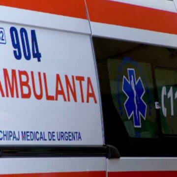 Pericolele selfie-urilor: adolescentă electrocutată și arsă în Arad