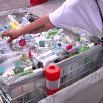 img Magazinele care refuză să accepte returnarea PET-urilor pentru garanția de 50 de bani