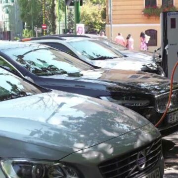 img Declinul în vânzările de mașini electrice în România