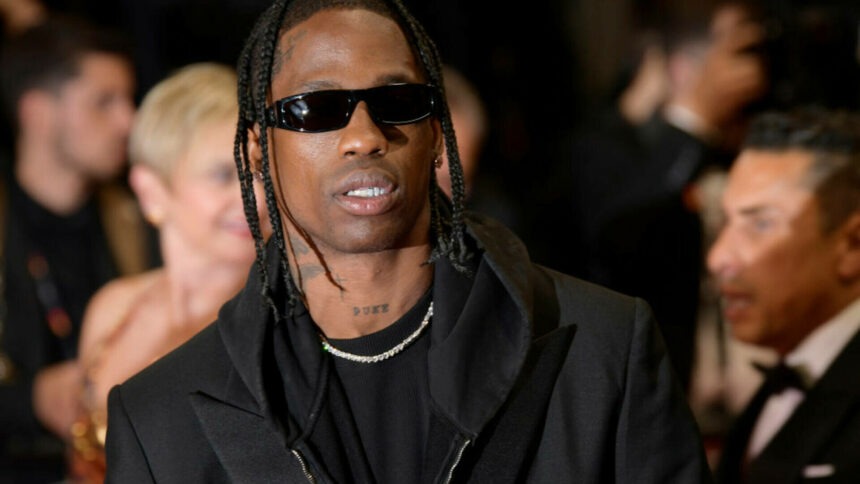 img Travis Scott, arestat la Paris după o altercaţie cu un agent de pază