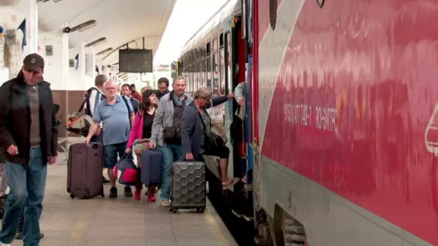 img Tot mai mulți români aleg să călătorească cu trenul în străinătate. Avantajele și costurile