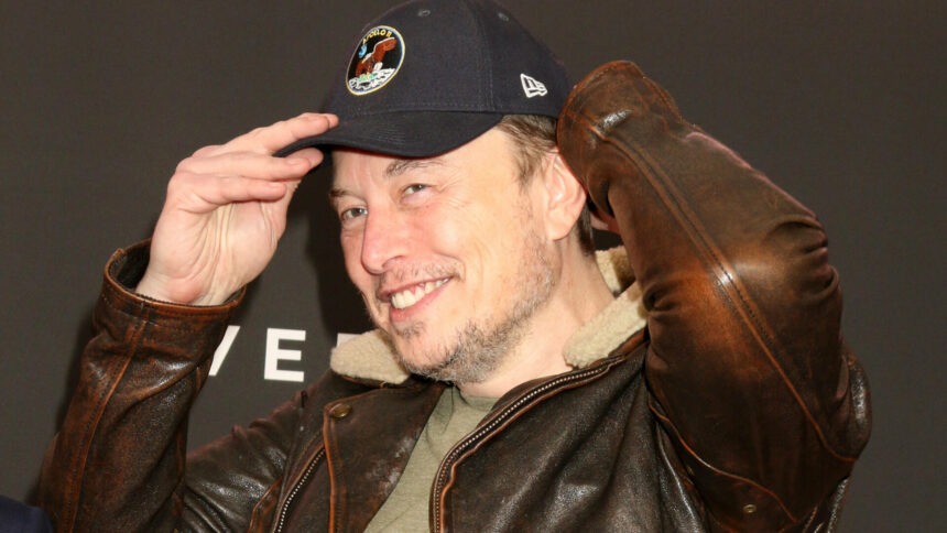 img Transformarea lui Elon Musk: De la vizionar caritabil la „eroul fasciștilor”