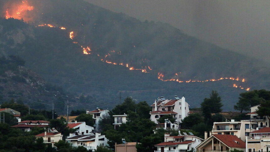 img Grecia cere ajutor european pentru incendiul care amenință Atena