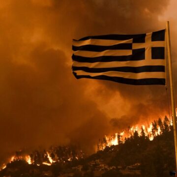 Situația dramatică din Grecia: lupta împotriva incendiilor de vegetație
