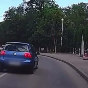 img Șofer de 19 ani din Bacău sancționat pentru depășiri periculoase