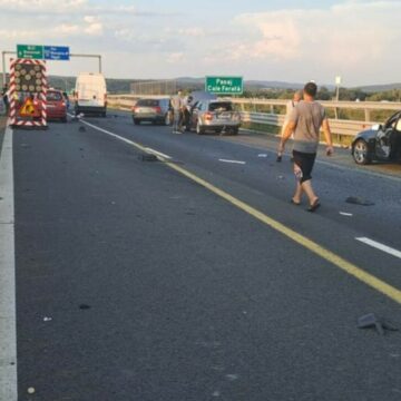 img Accident rutier cu șase autovehicule pe autostrada A1, provocat de un șofer de 21 de ani