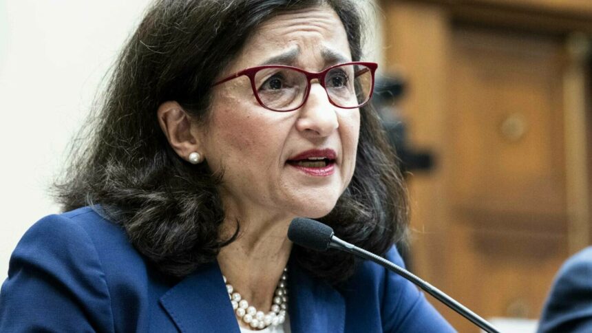 Demisia Președintei Universității Columbia după protestele pro-palestiniene