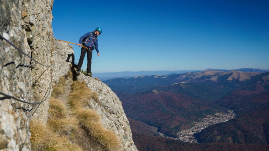 Tragedie în munții Bucegi: Turistă decedată în urma unei căderi de 300 de metri în Brâna Aeriană