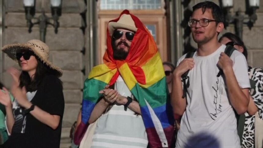 Interzicerea propagandei LGBT în școli – o formă de extremism sau protejarea copiilor?