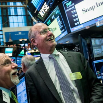 img Impactul scăderii acțiunilor Intel asupra pieței globale de cipuri