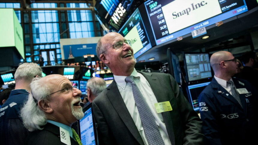 img Impactul scăderii acțiunilor Intel asupra pieței globale de cipuri