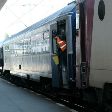 img Întârzieri de până la 6 ore la unele trenuri CFR de călători