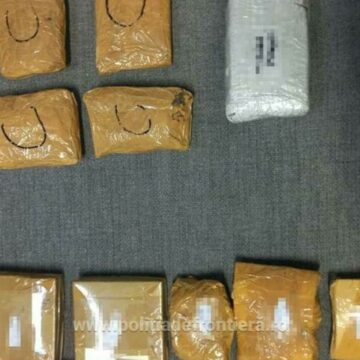 img Incercare de contrabanda: Cetatean turc prins cu peste un kilogram de bijuterii din aur in Romania