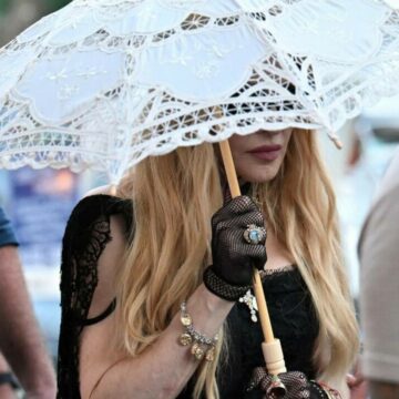 Madonna sprijină financiar un proiect promovat de parcul arheologic Pompeii