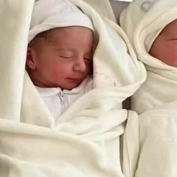 Record: Doi gemeni s-au născut din embrioni congelați timp de 30 de ani