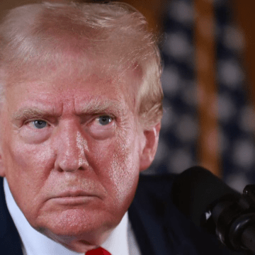 img Decizia de amânare a pronunțării sentinței în cazul lui Donald Trump și implicatiile sale