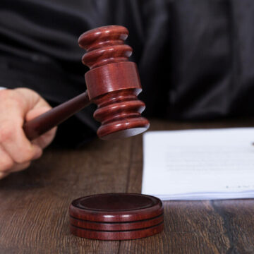 img Problema întârzierii motivării în cazul unei familii care se judecă de 10 ani cu CNAIR