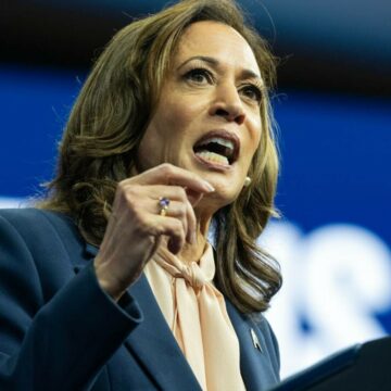 img Janet Jackson se retrage din dezbaterea despre culoarea pielii Kamalei Harris