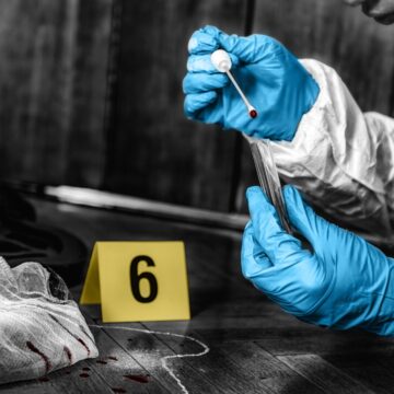 img Bărbatul care a ucis o tânără acum 35 de ani a fost arestat după ce s-a dat singur de gol