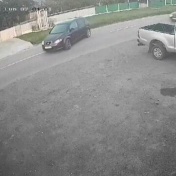 img Accident provocat de un șofer care a vrut să parcheze într-un sat din Iași