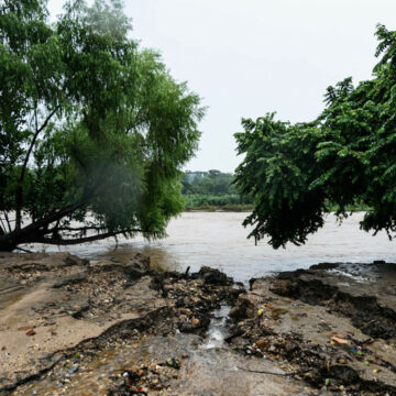 img Uraganul John provoacă decesul a două persoane în Mexic