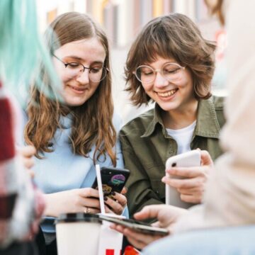 img Generația Z și educația tradițională: merită să faci facultate sau e timpul pentru alternative?