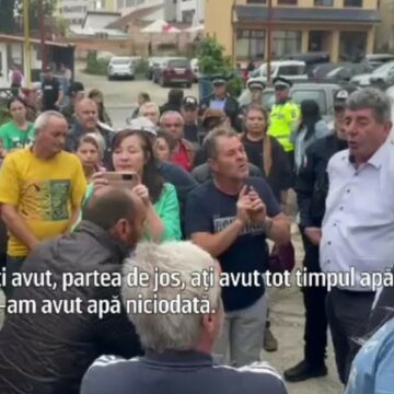 Protest la Șomcuta Mare în Maramureș din cauza problemelor cu furnizarea apei