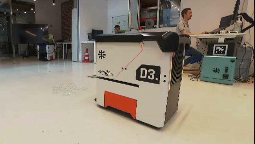 img Inovație românească: Agora, robotul care poate munci non-stop
