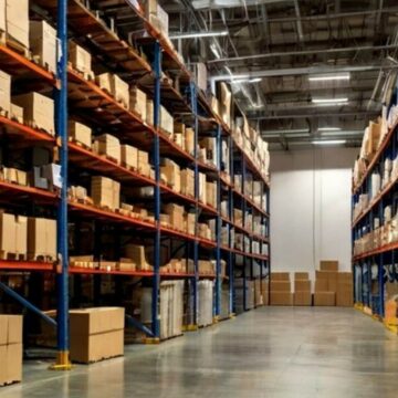 Captură de peste 40.000 de euro într-un depozit din Arad. Ce au găsit polițiștii în urma unor controale