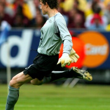 Fostul portar al Germaniei, Jens Lehmann, amendat cu 135.000 de euro după ce a deteriorat garajul vecinului său cu o drujbă