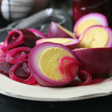 img Rețeta simplă de ouă murate la borcan