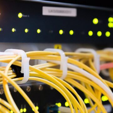 img Vânzarea de chei de licență falsificate pentru switch-uri de rețea – Un bărbat acuzat