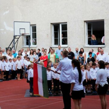 img Interzicerea telefoanelor mobile la școală în Ungaria