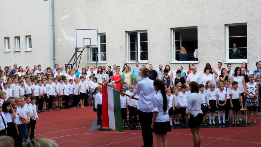 img Interzicerea telefoanelor mobile la școală în Ungaria