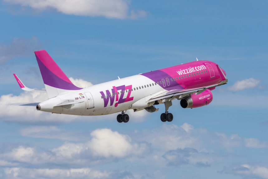 Furt de proporții la compania care livrează produsele vândute la bordul avioanelor Wizz Air. S-a lăsat cu condamnări