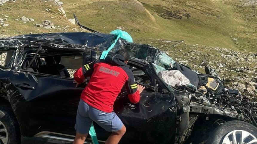 img Tragedie pe Transalpina: Bărbat dispărut din Alba găsit mort într-o prăpastie