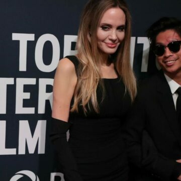 img Pax Jolie-Pitt, însoțit de Angelina Jolie pe covorul roșu