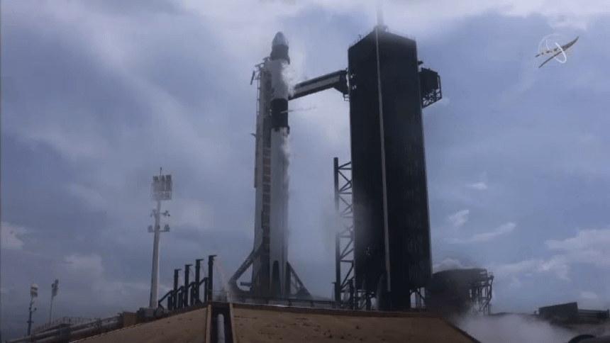 img SpaceX lansează o misiune către ISS, păstrând două locuri pentru astronauții blocați în spațiu