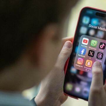 img Australia limitează accesul adolescenților la rețelele sociale