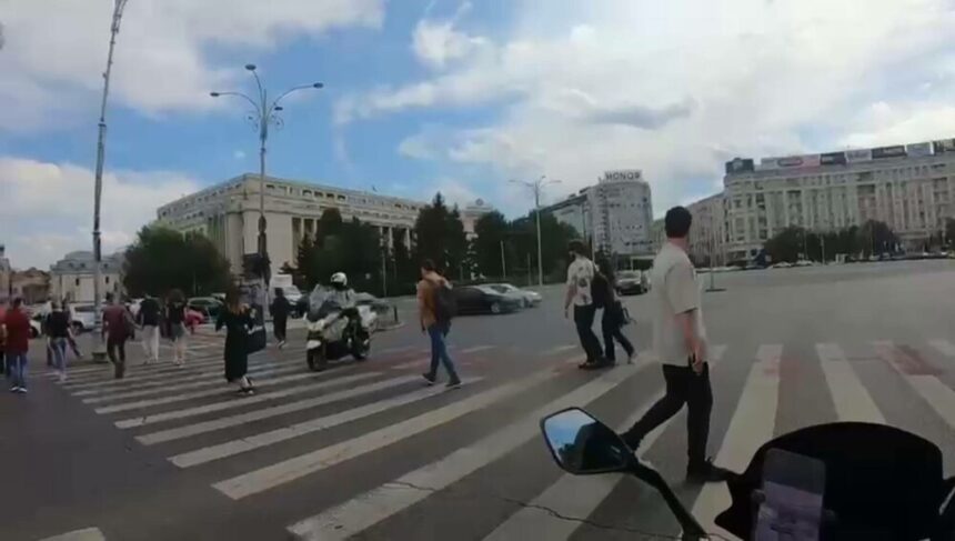 img Accident rutier: Polițist de la Rutieră lovește o femeie pe trecerea de pietoni