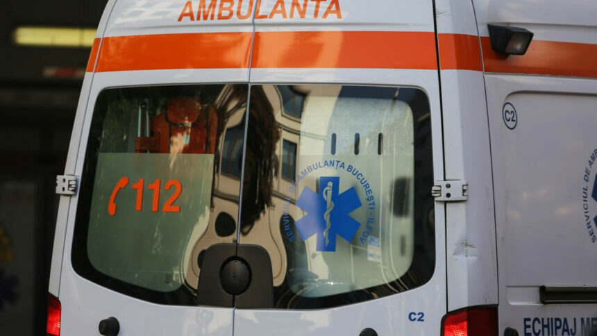 img Accident tragic în Cluj. O autoutilitară care transporta cai, răsturnată. Un bărbat a decedat