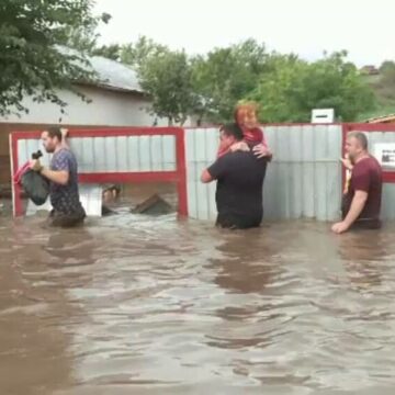 Dezastrul inundațiilor din estul țării: tragedia a lovit satele și a făcut 4 morți