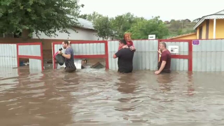 img Dezastrul inundațiilor din estul țării: tragedia a lovit satele și a făcut 4 morți