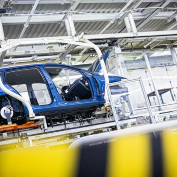 img Probleme pentru un mare producător auto din Europa. Se pregătește să închidă din fabrici