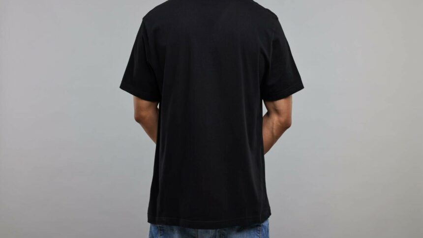 Tânărul din Hong Kong condamnat pentru purtarea unui tricou cu slogan de protest