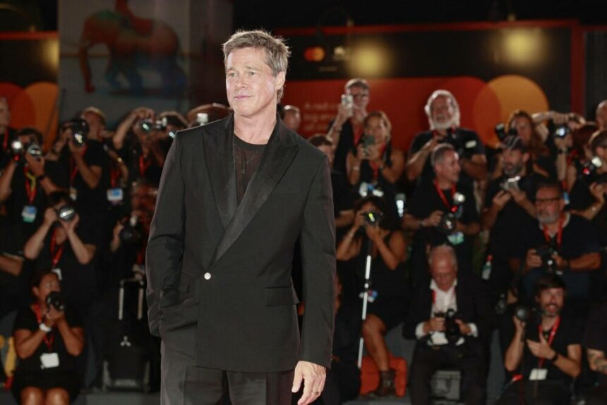 Brad Pitt și George Clooney strălucesc la Veneția: Detalii despre premiera filmului „Lupii” și apariția surprinzătoare a iubitei lui Brad Pitt