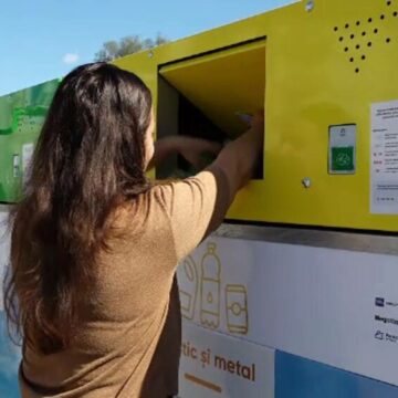 Colectarea separată a gunoiului în România: de la insule ecologice digitalizate la desființarea ghenelelor tubulare din București