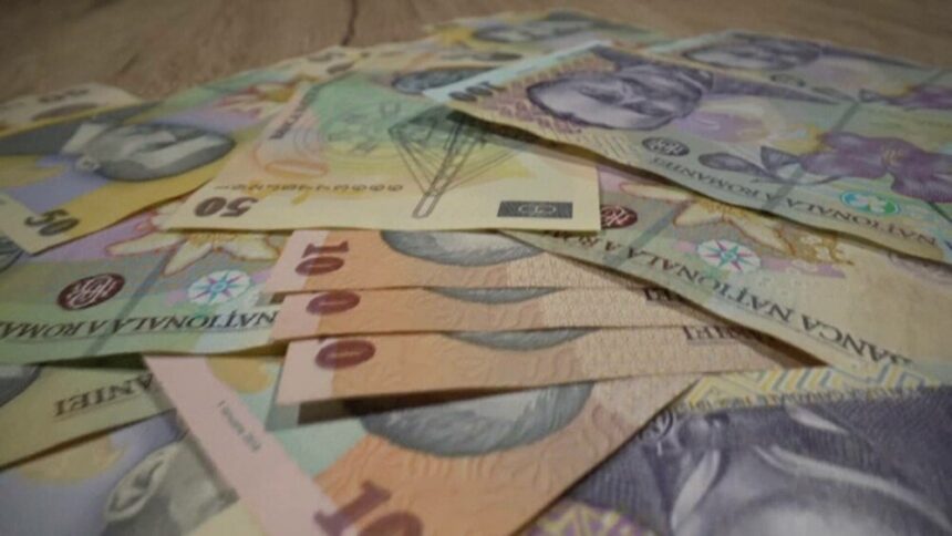 img Românii nu-și mai țin banii „la saltea”. Unde și-au mutat economiile și cât au reușit să strângă într-un an