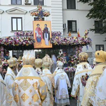 Pelerinaj la moaștele a șapte sfinți în București